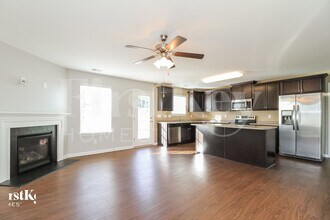 1655 Haddington Point Dr in Kernersville, NC - Foto de edificio - Building Photo