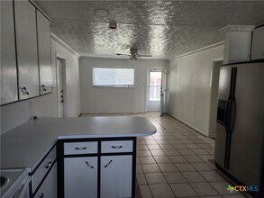 1700 Estelle Ave in Killeen, TX - Foto de edificio - Building Photo