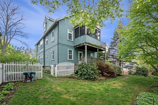 59 Brooksdale Rd, Unit 1