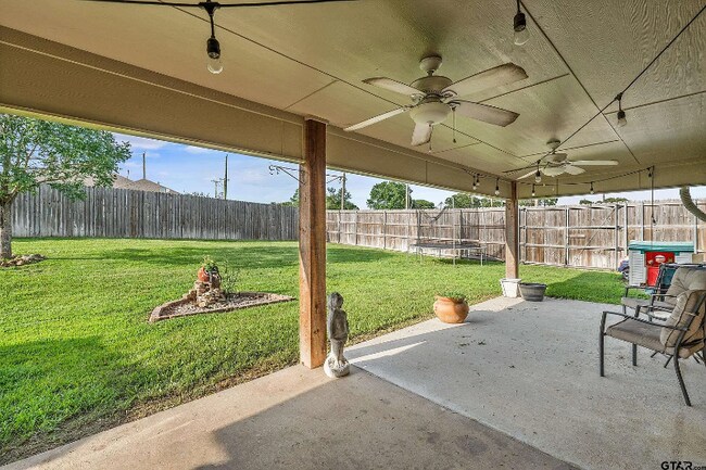 10820 Cactus Trail in Flint, TX - Foto de edificio - Building Photo