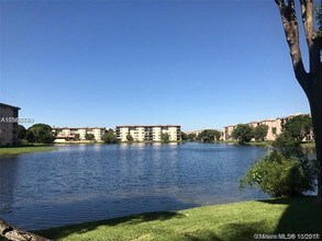 8775 Park Blvd-Unit -317 in Miami, FL - Building Photo - Building Photo