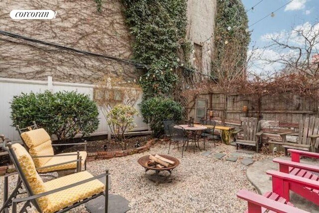 678 Union St in Brooklyn, NY - Building Photo