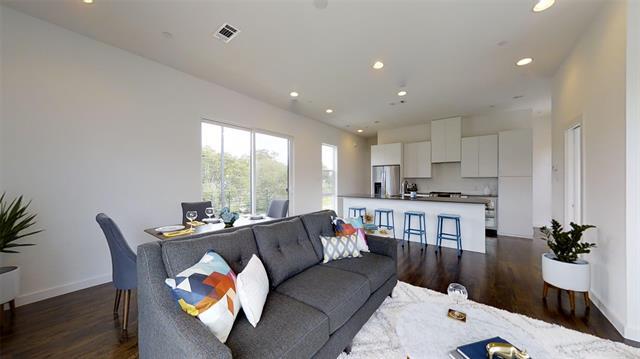 property at 4905 Live Oak St