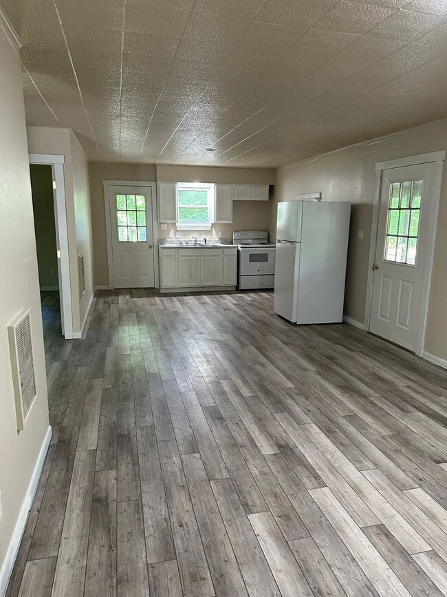 property at 5520 Co Rd 1380