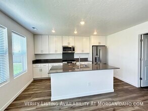 20376 Owl Creek Ave in Caldwell, ID - Building Photo - Building Photo