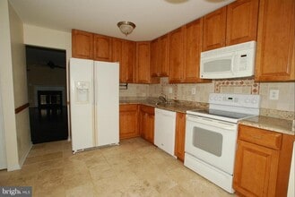 4188 Pleasant Meadow Ct in Chantilly, VA - Building Photo - Building Photo