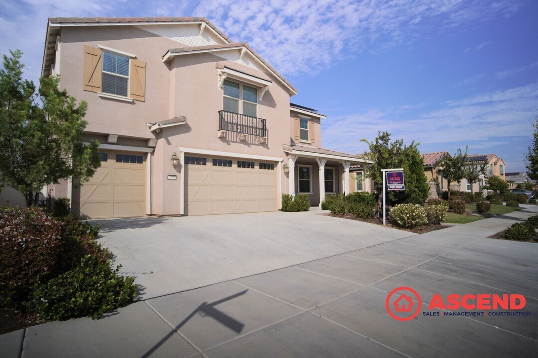 14202 Everton Ave in Bakersfield, CA - Building Photo