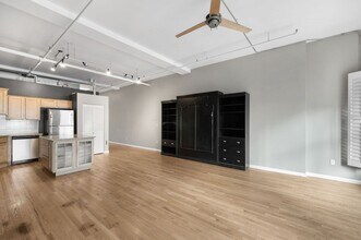 1555 California St in Denver, CO - Building Photo - Building Photo