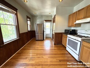 18 Saint Peter St, Unit 3 in Boston, MA - Building Photo - Building Photo