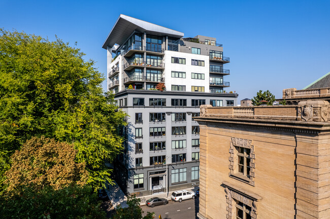 North Park Lofts in Portland, OR - Foto de edificio - Building Photo