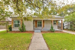 2521 Benbrook Blvd in Fort Worth, TX - Building Photo