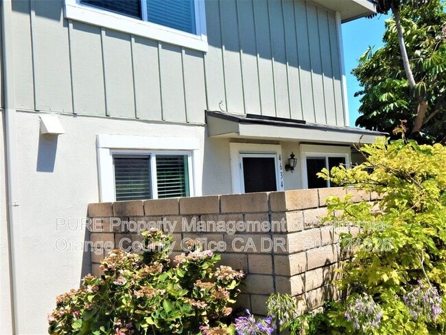 4634 Via Vista Cir in Huntington Beach, CA - Building Photo - Building Photo