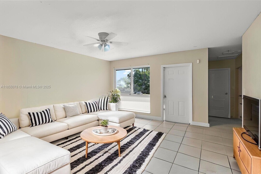 538 NW 18th Ave in Fort Lauderdale, FL - Building Photo