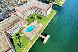 100 Paradise Harbour Blvd in North Palm Beach, FL - Building Photo - Building Photo