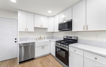 736 18th St in San Diego, CA - Building Photo - Building Photo