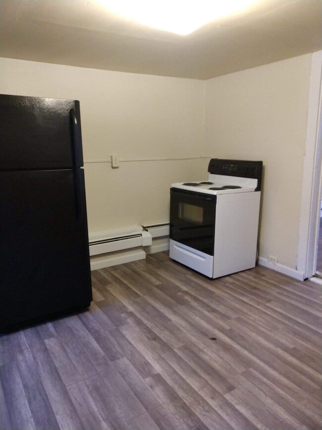 152 Ohio St, Unit 1 in Bangor, ME - Foto de edificio - Building Photo