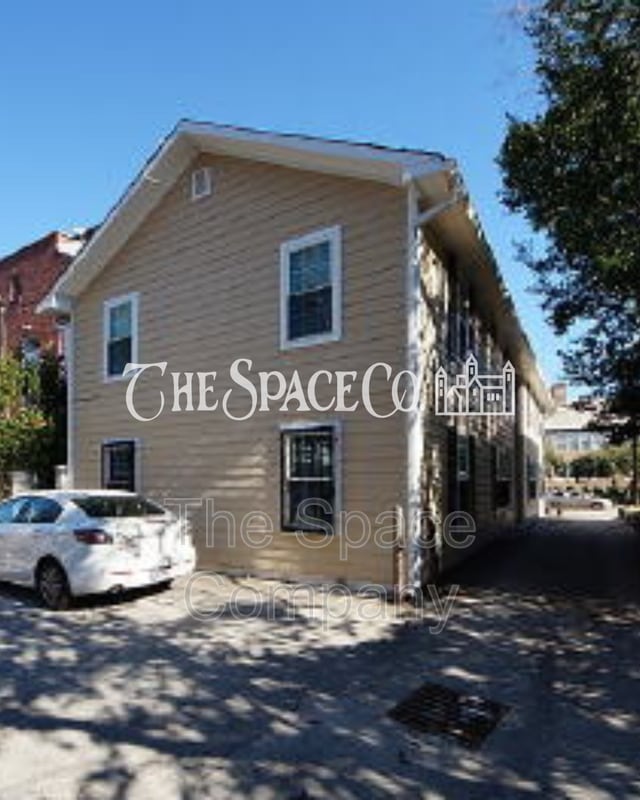 property at 995 King St