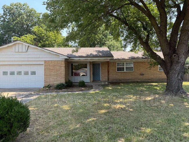 1821 S Cedar Ave in Broken Arrow, OK - Building Photo - Building Photo