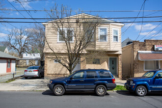 523-525 Richey Ave in Oaklyn, NJ - Building Photo - Building Photo