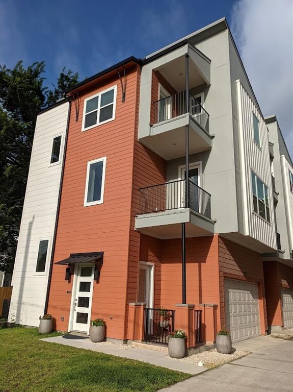 property at 1523 Hickory St
