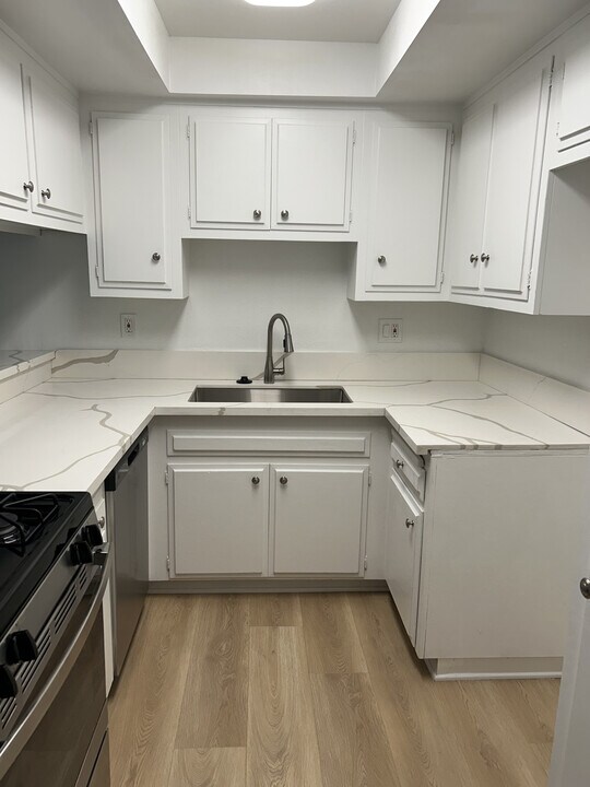 Mulberry Gardens in Whittier, CA - Foto de edificio