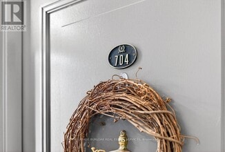 1425 Ghent Ave in Burlington, ON - Building Photo - Building Photo