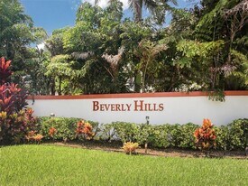 5300 Washington St in Hollywood, FL - Building Photo