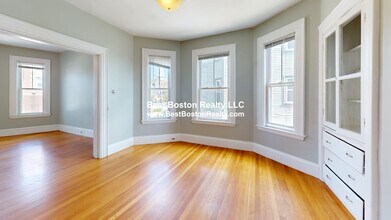 106 Highland Ave in Somerville, MA - Building Photo - Building Photo