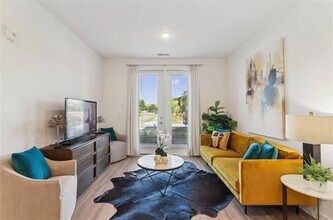 550 Webb Gin House Rd in Lawrenceville, GA - Building Photo - Building Photo