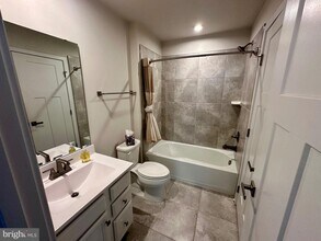 42560 Antonia Ter in Dulles, VA - Building Photo - Building Photo