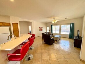 2290 Shooting Star Dr in Bullhead City, AZ - Building Photo - Building Photo