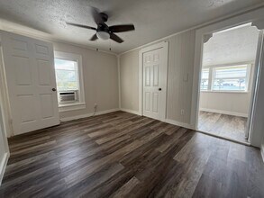 5437 Essex Ave S in Gulfport, FL - Building Photo - Building Photo