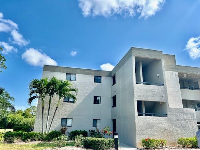 property at 1001 Islamorada Blvd