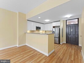 1900 Hamilton St in Philadelphia, PA - Building Photo