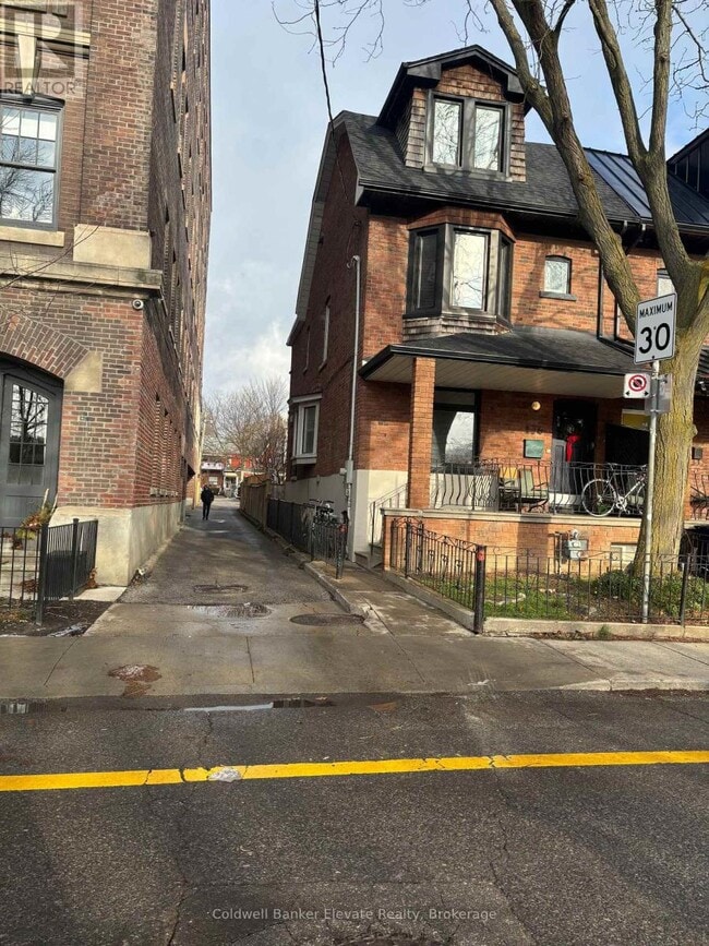 property at 136-136 Argyle St