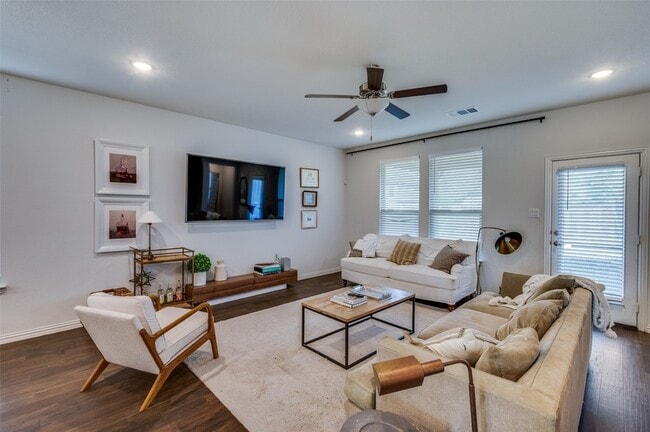 3305 Ironstone Rd in Northlake, TX - Foto de edificio - Building Photo