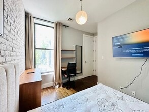 Furnished room/NOT APARTMENT in Brooklyn, NY - Building Photo - Building Photo