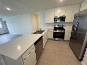 913 Birkdale Dr in Ennis, TX - Building Photo - Building Photo