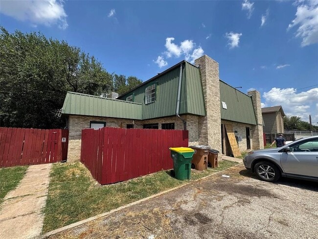 property at 2904 Sweeney Ln