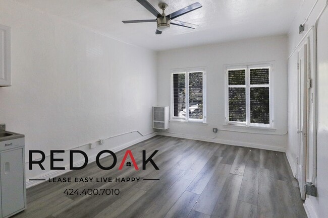 854 S Oxford Ave, Unit 109 in Los Angeles, CA - Foto de edificio - Building Photo
