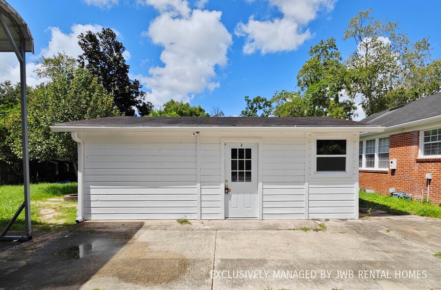 5304 Attleboro St-Unit -2 in Jacksonville, FL - Building Photo