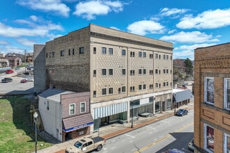 262 Connecticut Ave in Rochester, PA - Foto de edificio - Primary Photo
