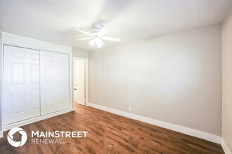 5801 Royal Palm Blvd in Margate, FL - Building Photo - Building Photo