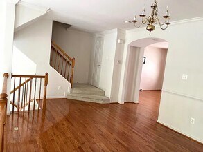 14368 Verde Pl in Haymarket, VA - Building Photo - Building Photo