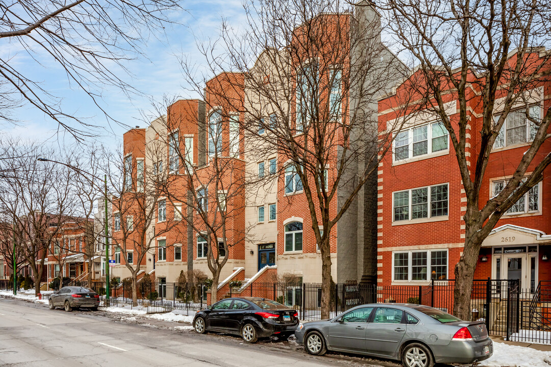 2625-2629 N Ashland Ave in Chicago, IL - Building Photo