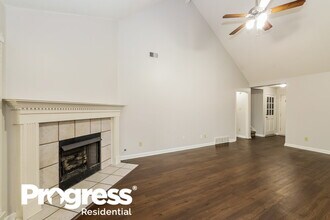 9335 Barrow Dr in Cordova, TN - Building Photo - Building Photo