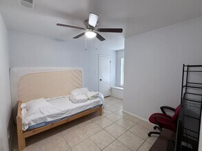 1709 Kingwood Dr in Laredo, TX - Building Photo - Building Photo