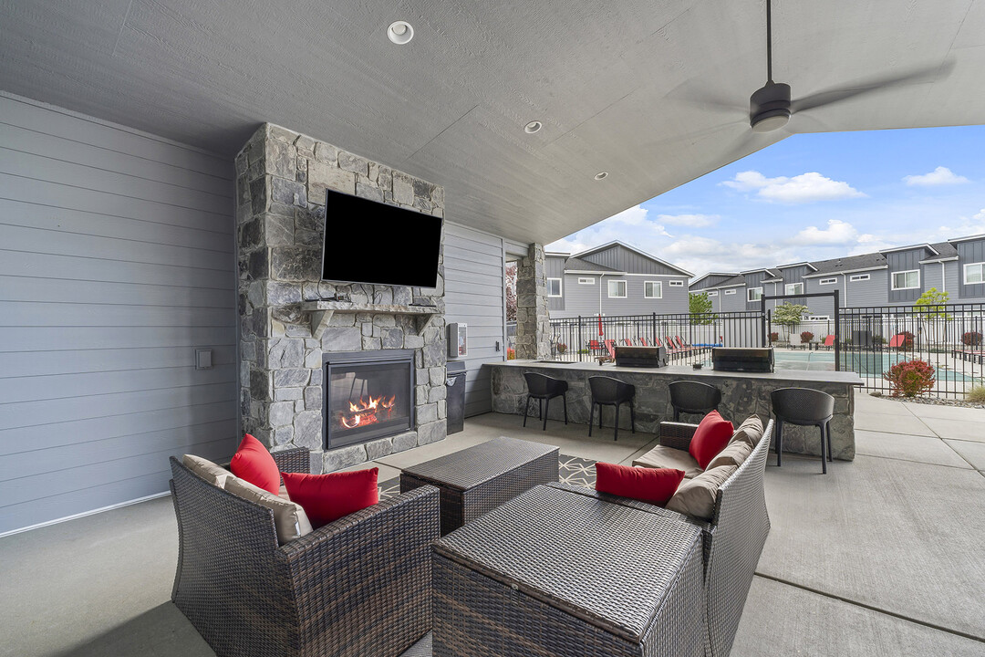 Prairie Pointe Apartments & Townhomes in Coeur d'Alene, ID - Foto de edificio