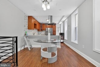 2319 E Somerset St in Philadelphia, PA - Building Photo - Building Photo