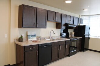 Commons at St Anthonys in Amarillo, TX - Foto de edificio - Building Photo